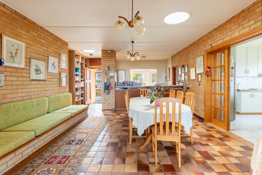 3 Bedroom Property for Sale in Van Riebeeckstrand Western Cape